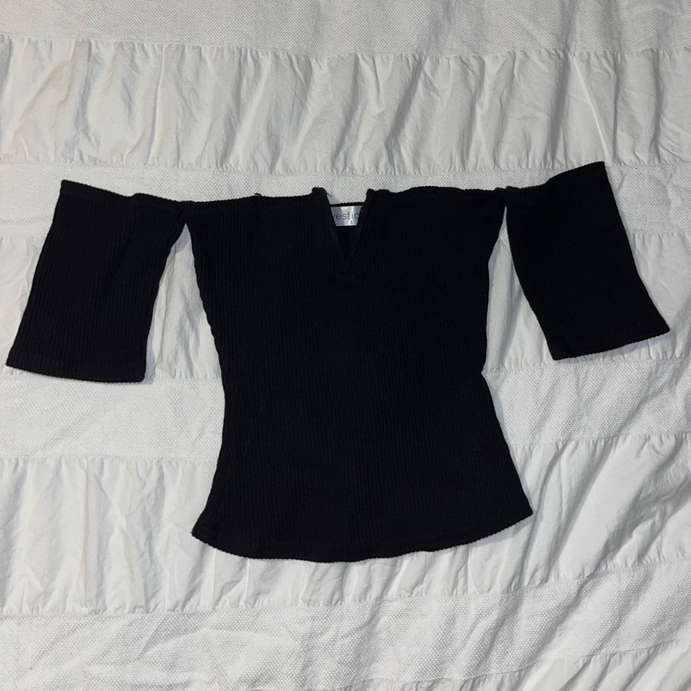 Vestique black off the shoulder top